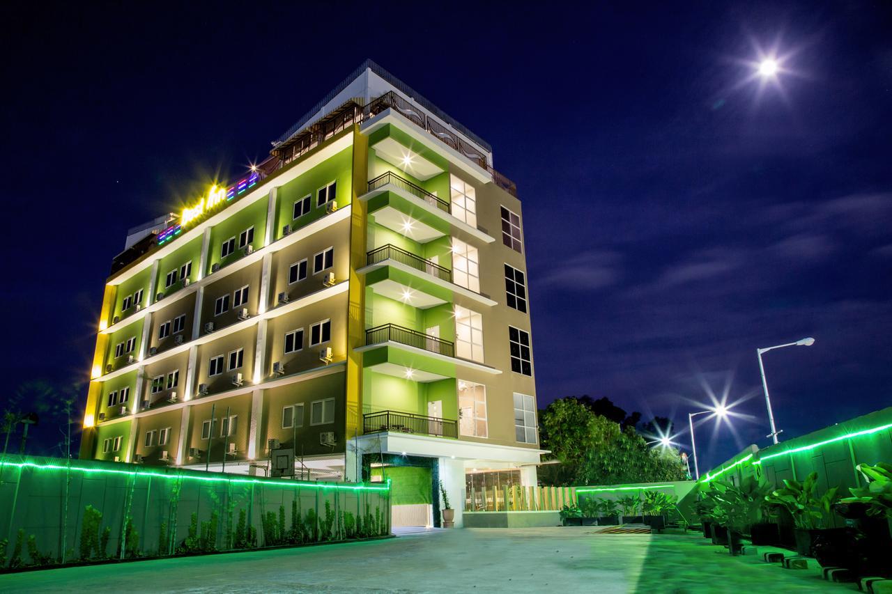 Best Inn Hotel Balikpapan Exterior photo